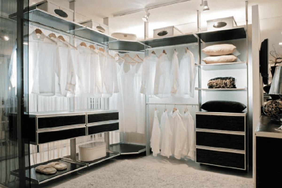 How to Personalise an Open Wardrobe to Match Your Style